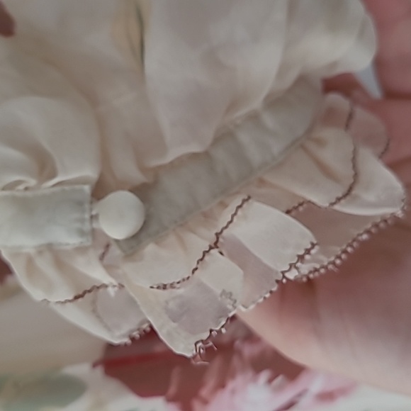 Vintage and Rare Anna Sui 100% Silk Ivory Floral Dress - Picture 8 of 10